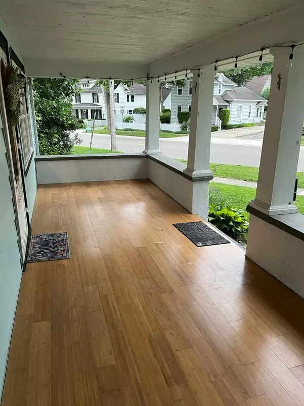 Mason, MI 48854,807 S Barnes Street