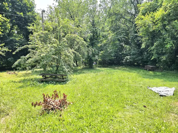 Three Rivers, MI 49093,17881 S River Road