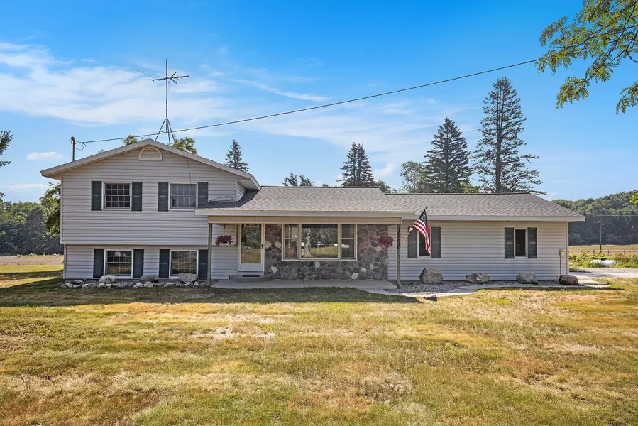 16220 Pine Lake NE Avenue, Sand Lake, MI 49343