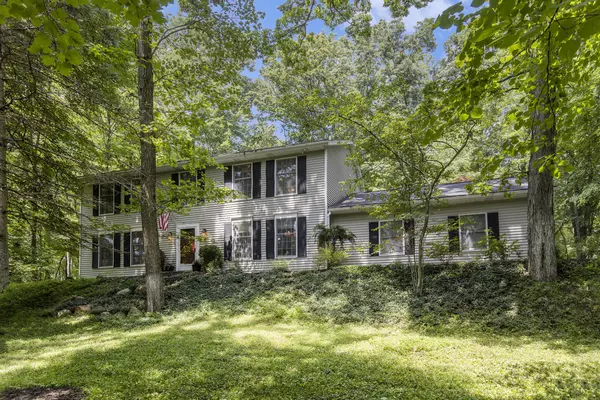 6080 Champagne SE Court, Grand Rapids, MI 49546