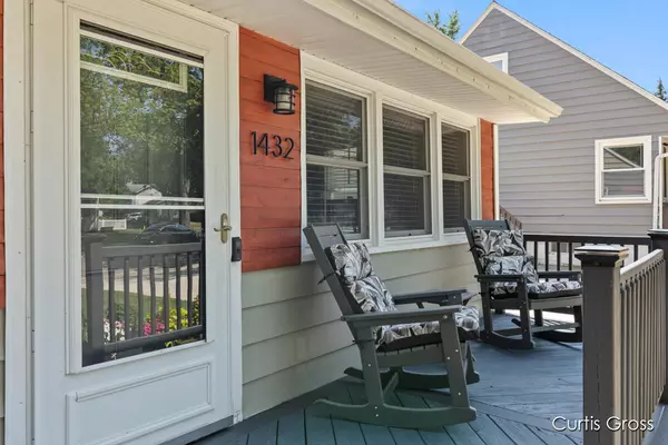 Grand Rapids, MI 49506,1432 Eastlawn SE Road