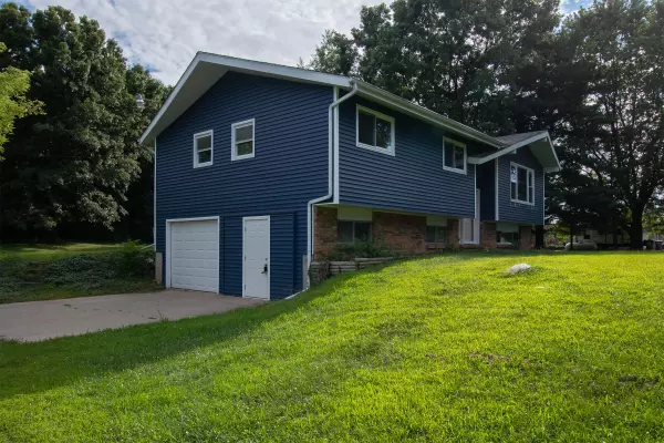 4101 W Hickory Road, Hickory Corners, MI 49060