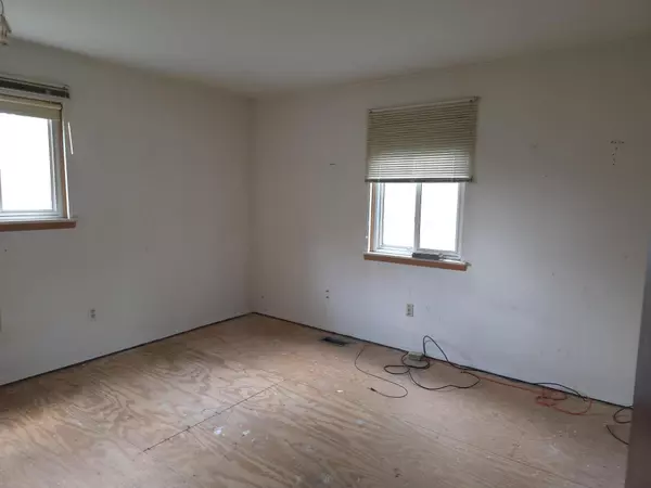 Southfield, MI 48033,26171 Shiawassee Street