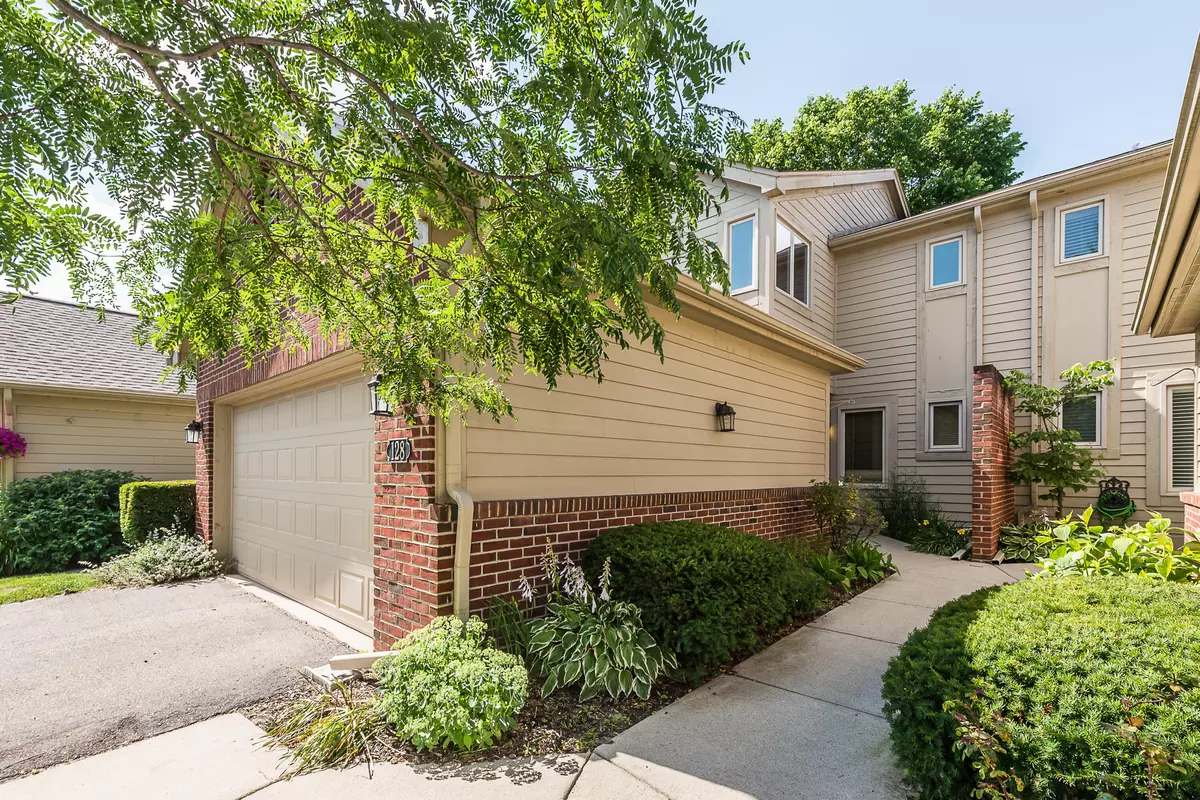 Ann Arbor, MI 48103,128 Ponds View Drive
