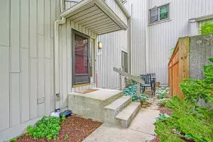 2174 Overlook Court, Ann Arbor, MI 48103