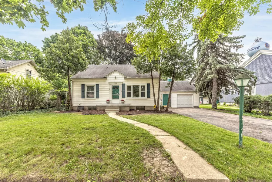 114 E Henry Street, Saline, MI 48176