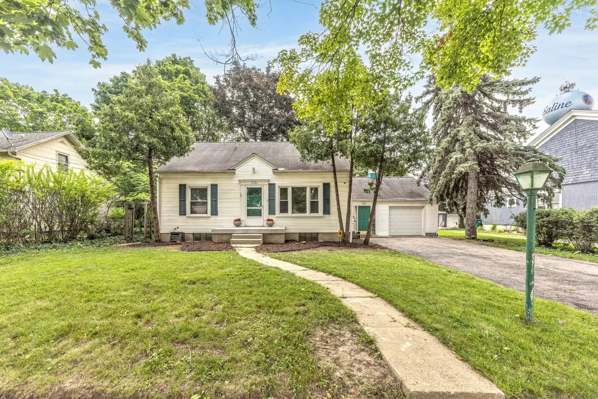 Saline, MI 48176,114 E Henry Street