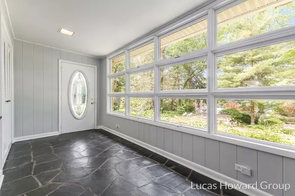 Spring Lake, MI 49456,17708 Oakwood Drive