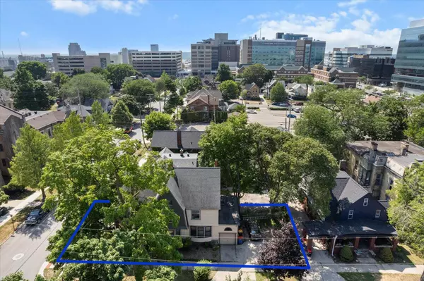 Grand Rapids, MI 49503,335 Crescent NE Street