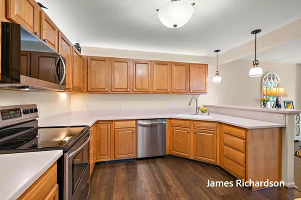 Grand Haven, MI 49417,15322 Broadmoor Place