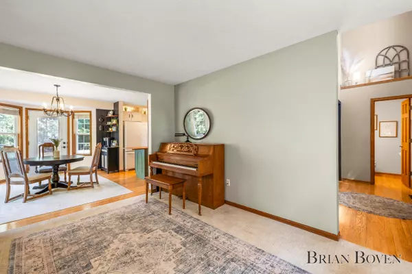 Rockford, MI 49341,5299 Rainbow Ridge Court