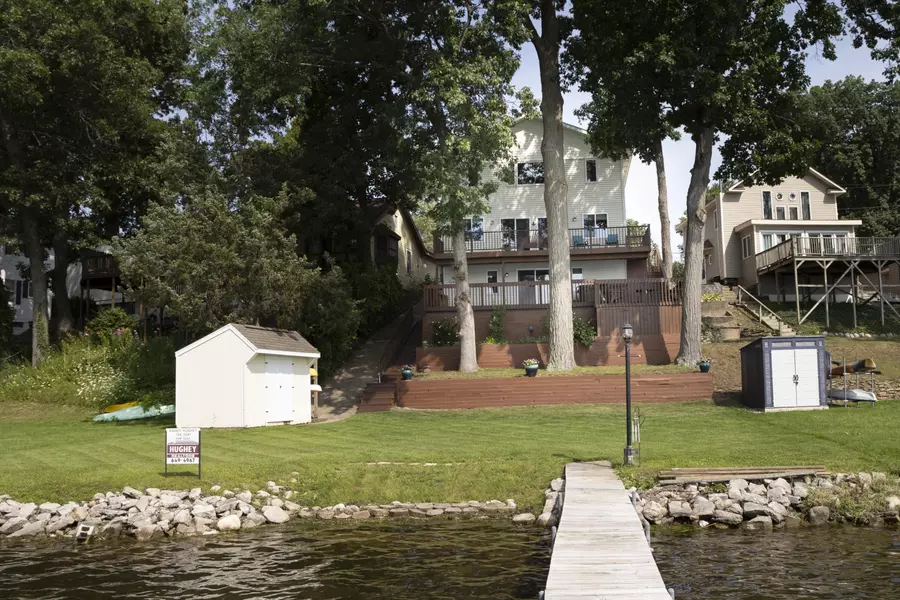 15095 Barton Lake N Drive, Vicksburg, MI 49097