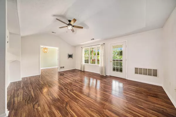 Ann Arbor, MI 48108,1417 Heatherwood Lane