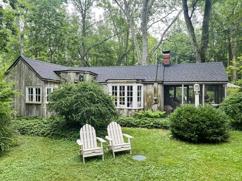 1633 Walker Road, Fennville, MI 49408