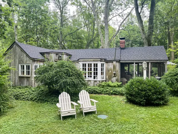 1633 Walker Road, Fennville, MI 49408