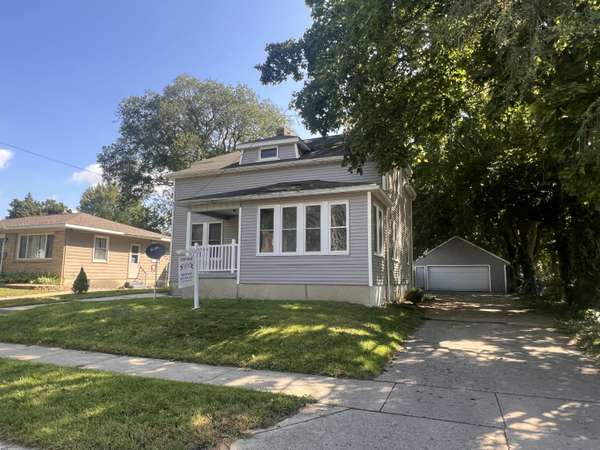 2126 Wyoming SW Avenue, Wyoming, MI 49519