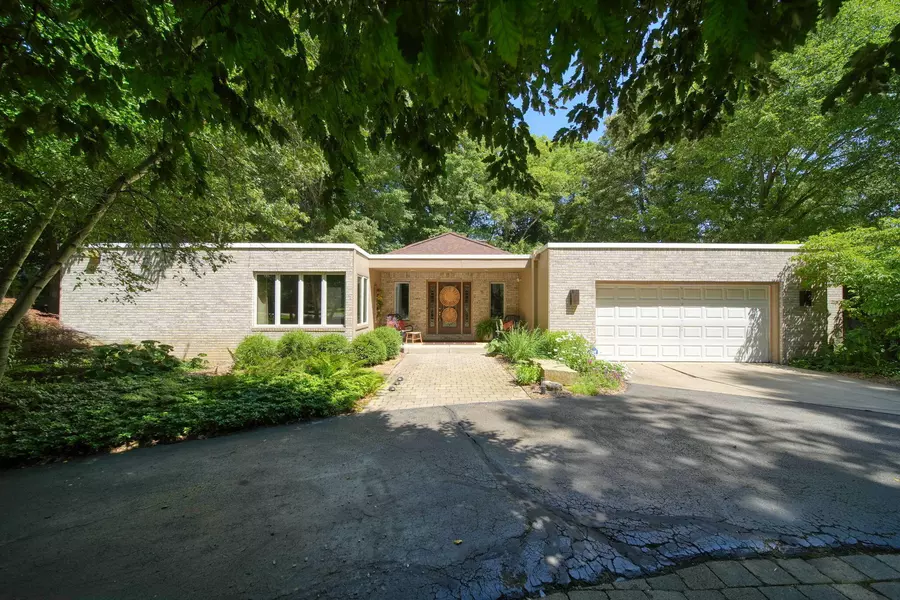 1360 W Kathmar Drive, Jackson, MI 49203