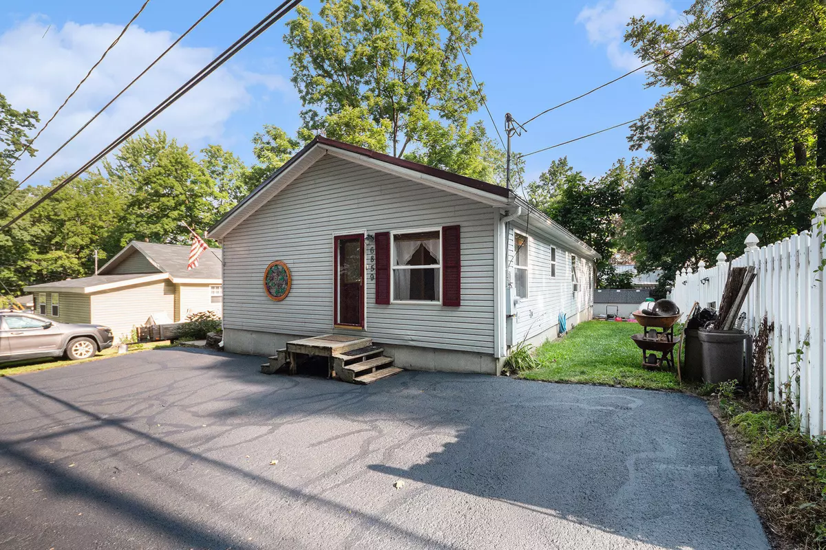 Saranac, MI 48881,6859 Paradise Park Drive