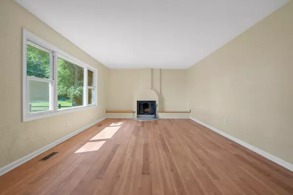 Richland, MI 49083,8218 N 37th Street