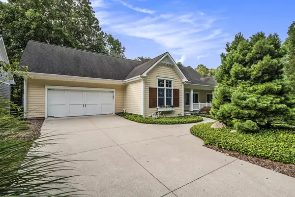 Grand Rapids, MI 49525,4470 Oak Arbor NE Drive #7