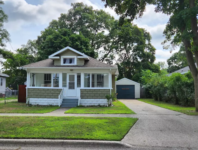 1046 Oakgrove Street, Muskegon, MI 49442
