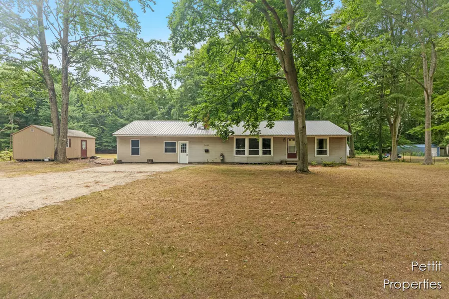 3485 S Carr Road, Fruitport, MI 49415