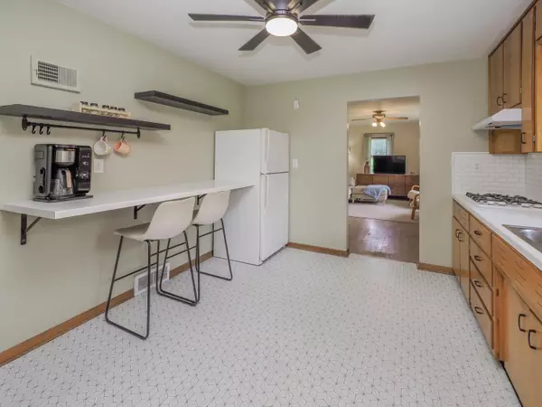 Battle Creek, MI 49014,916 Golden Avenue