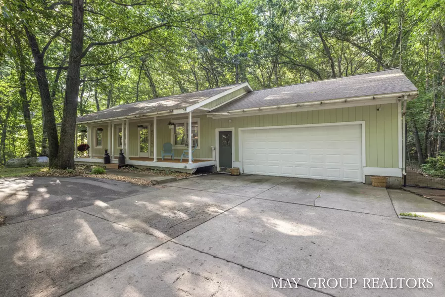 4240 Knapp NE Street, Grand Rapids, MI 49525