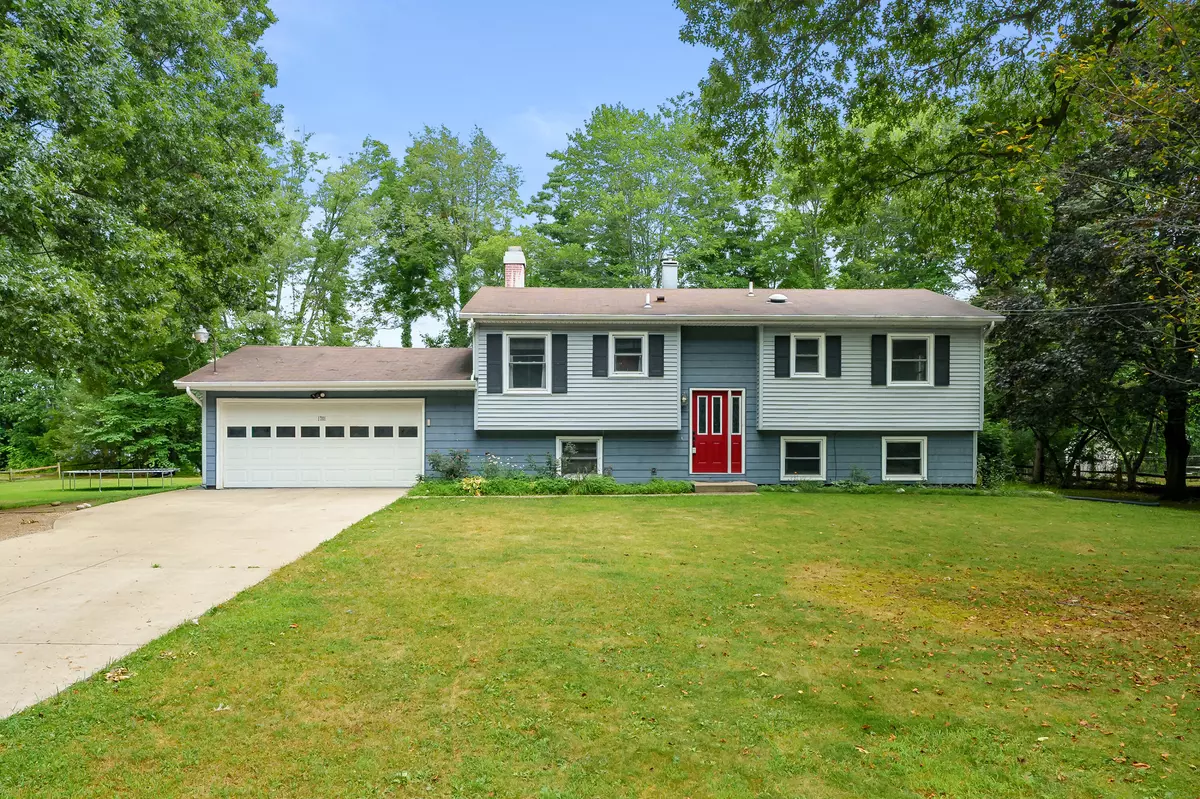 Portage, MI 49002,1701 S Shore Drive