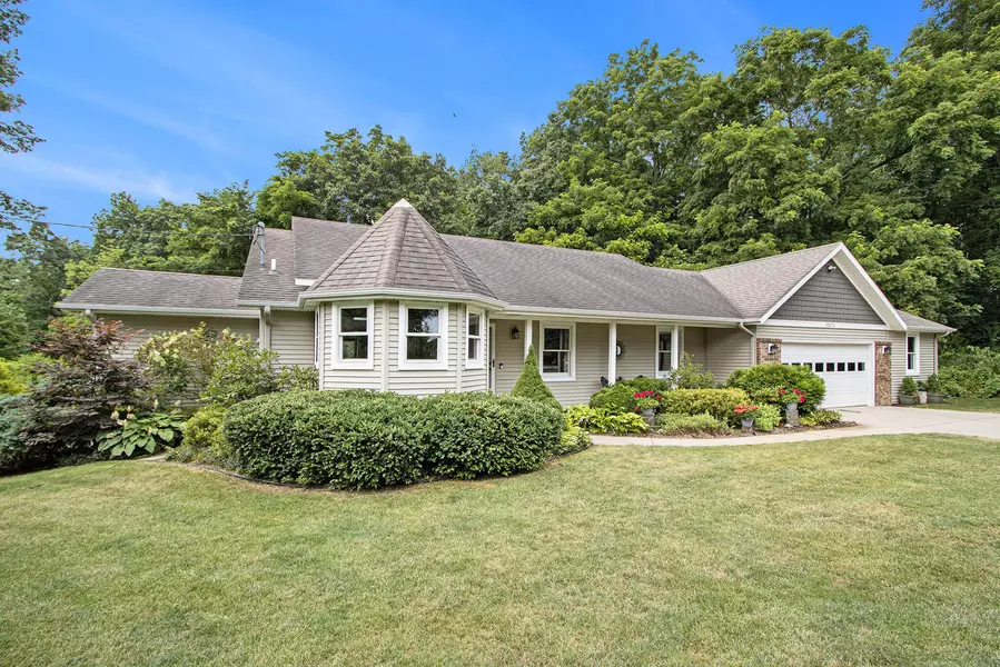 15570 Portage Road, Vicksburg, MI 49097