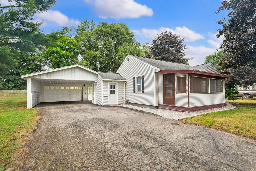 Hartford, MI 49057,202 Pleasant Street