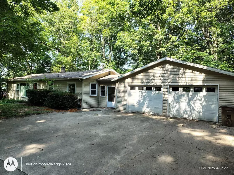 8446 Brower NE Avenue, Rockford, MI 49341