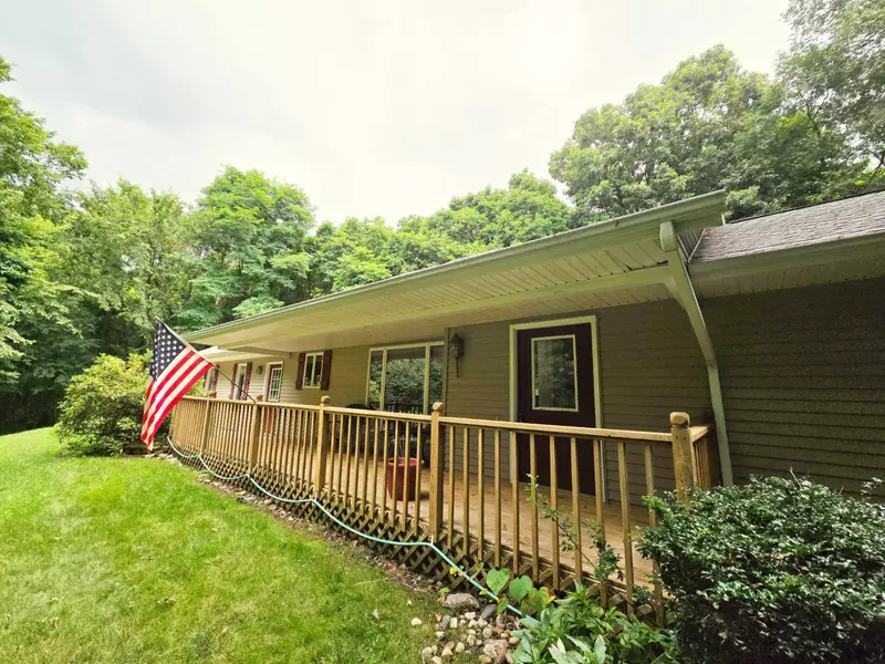 9114 N Riverview Drive, Kalamazoo, MI 49004