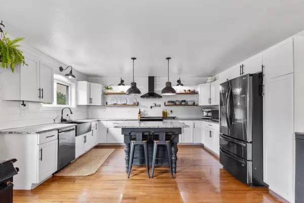 Pittsford, MI 49271,8425 Gilbert Road