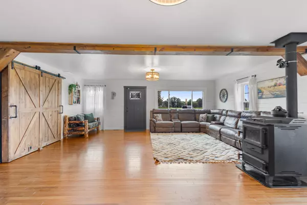 Pittsford, MI 49271,8425 Gilbert Road