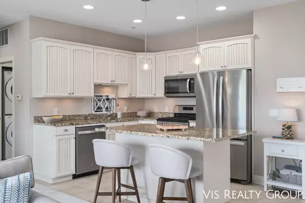 Spring Lake, MI 49456,917 W Savidge Street #1