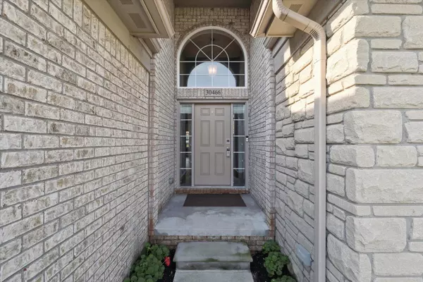 Warren, MI 48092,30466 Berghway Trail