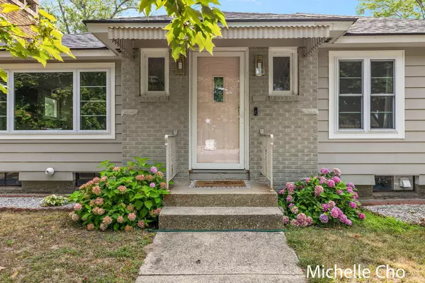 651 Columbia Avenue, Holland, MI 49423