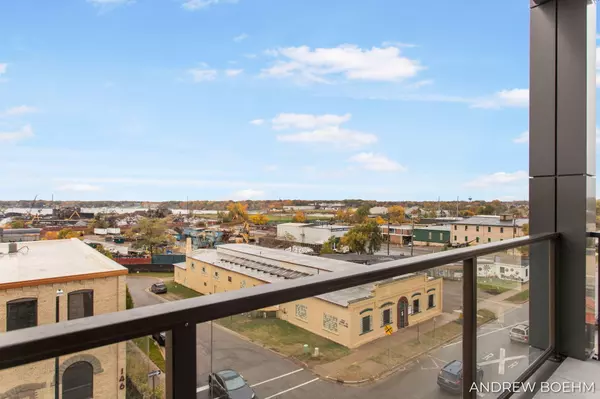 Holland, MI 49423,159 S River Avenue #305