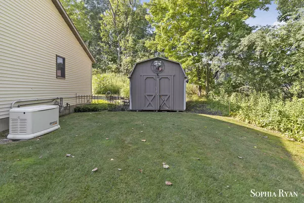 Ada, MI 49301,86 Carl NE Drive