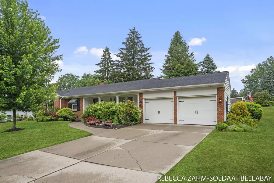 2466 Okemos SE Drive, Grand Rapids, MI 49506