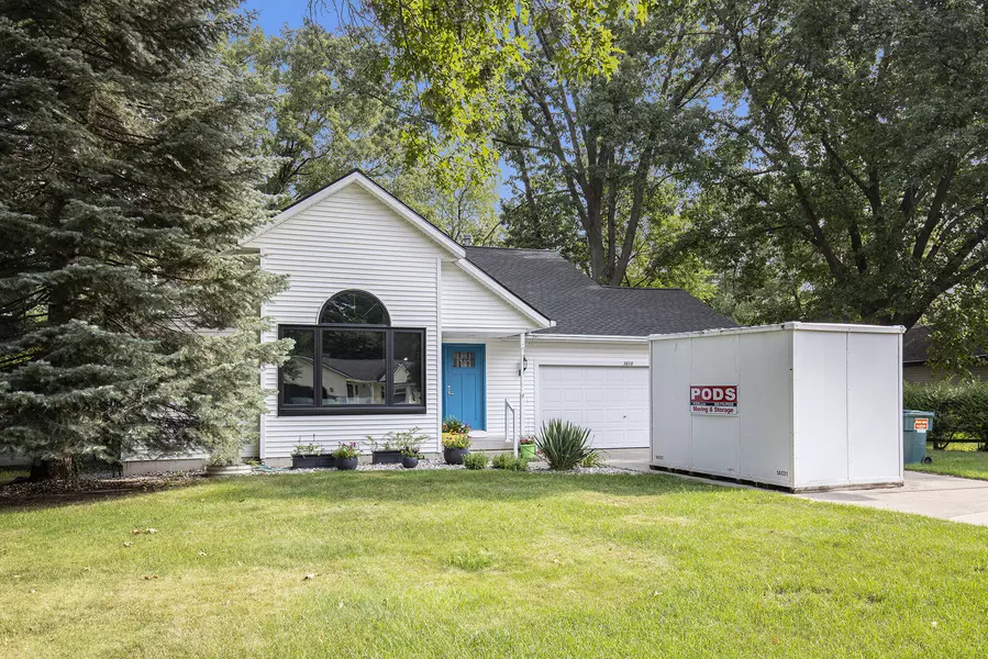 3828 Cook SW Court, Wyoming, MI 49519