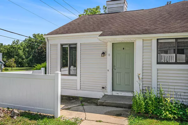 Portage, MI 49024,3320 Scots Pine Way #8