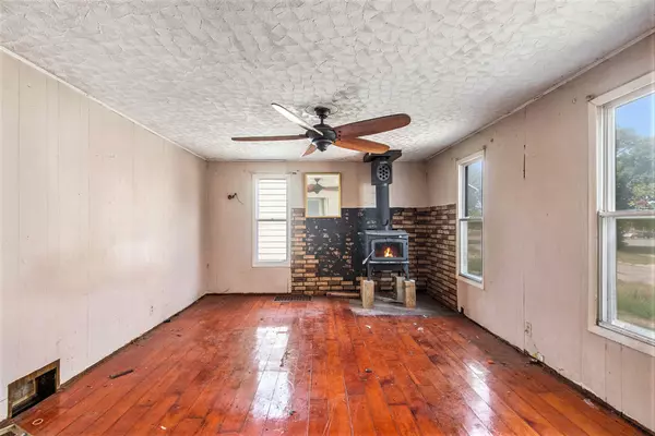 Grand Haven, MI 49417,826 Elliott Avenue