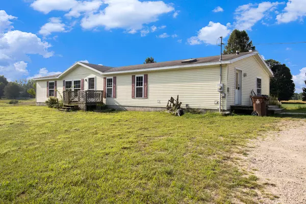 Six Lakes, MI 48886,6435 W Almy Road