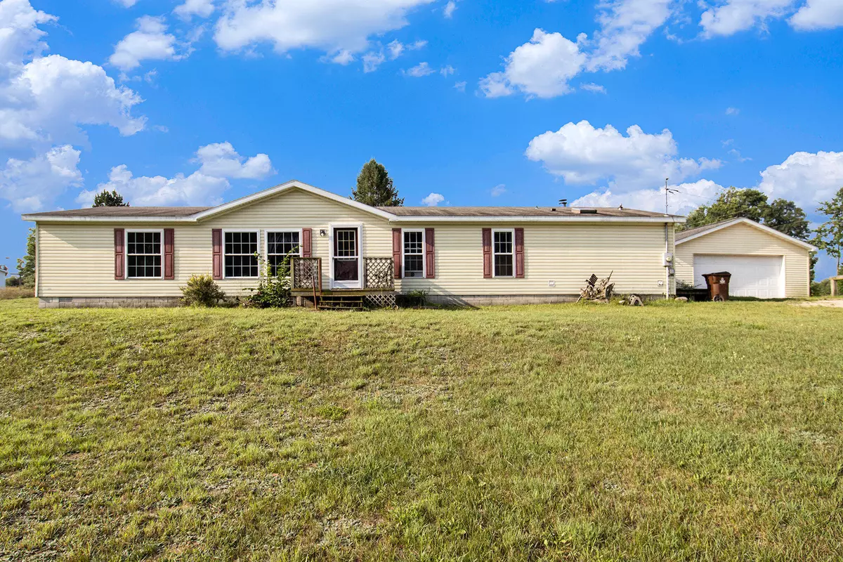 Six Lakes, MI 48886,6435 W Almy Road
