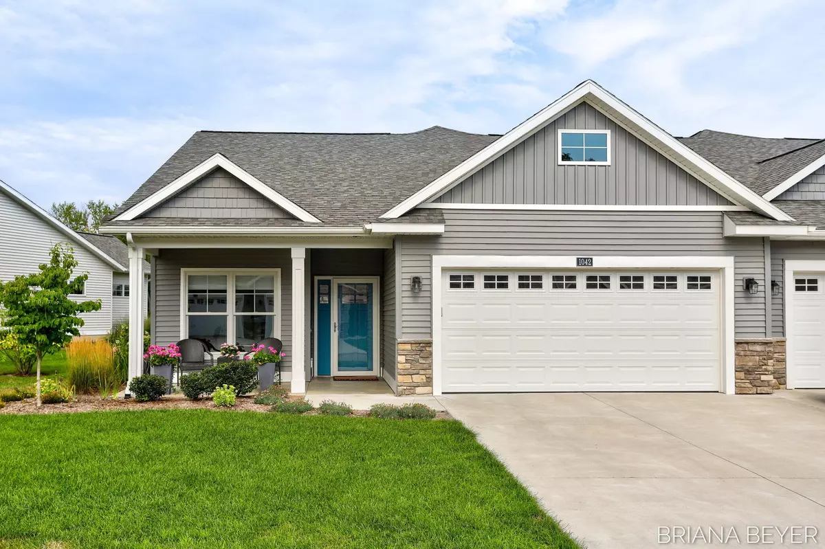 Holland, MI 49423,1042 Maplewood Court