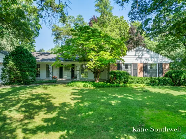 East Grand Rapids, MI 49506,970 Santa Barbara SE Drive