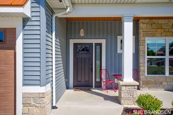 Holland, MI 49423,6107 S Harbor Drive
