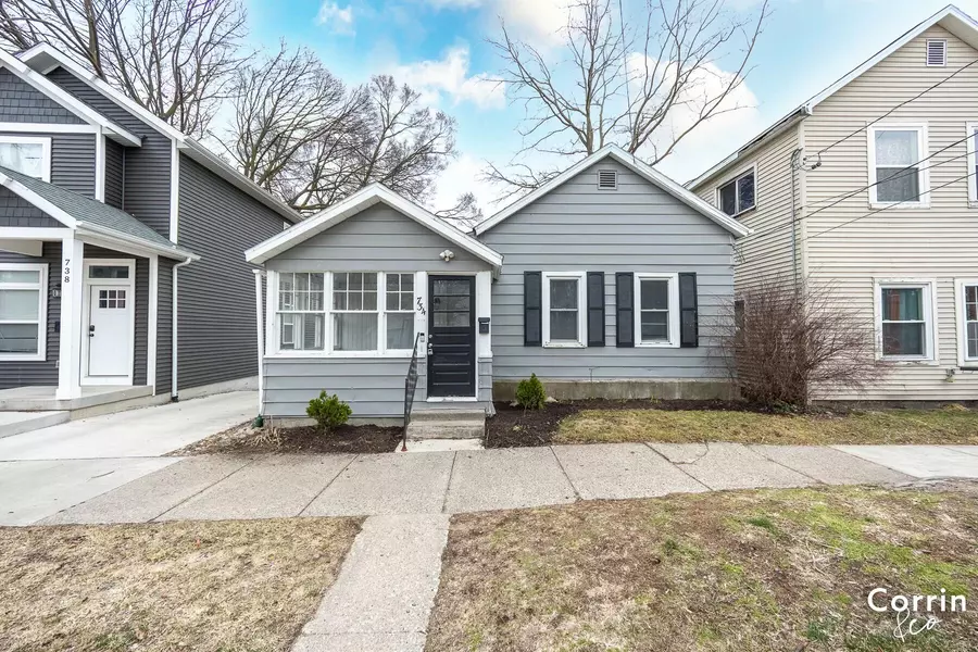 734 Logan SE Street, Grand Rapids, MI 49503